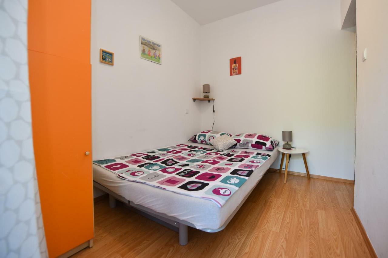 Apartments Enya Novalja Exterior photo