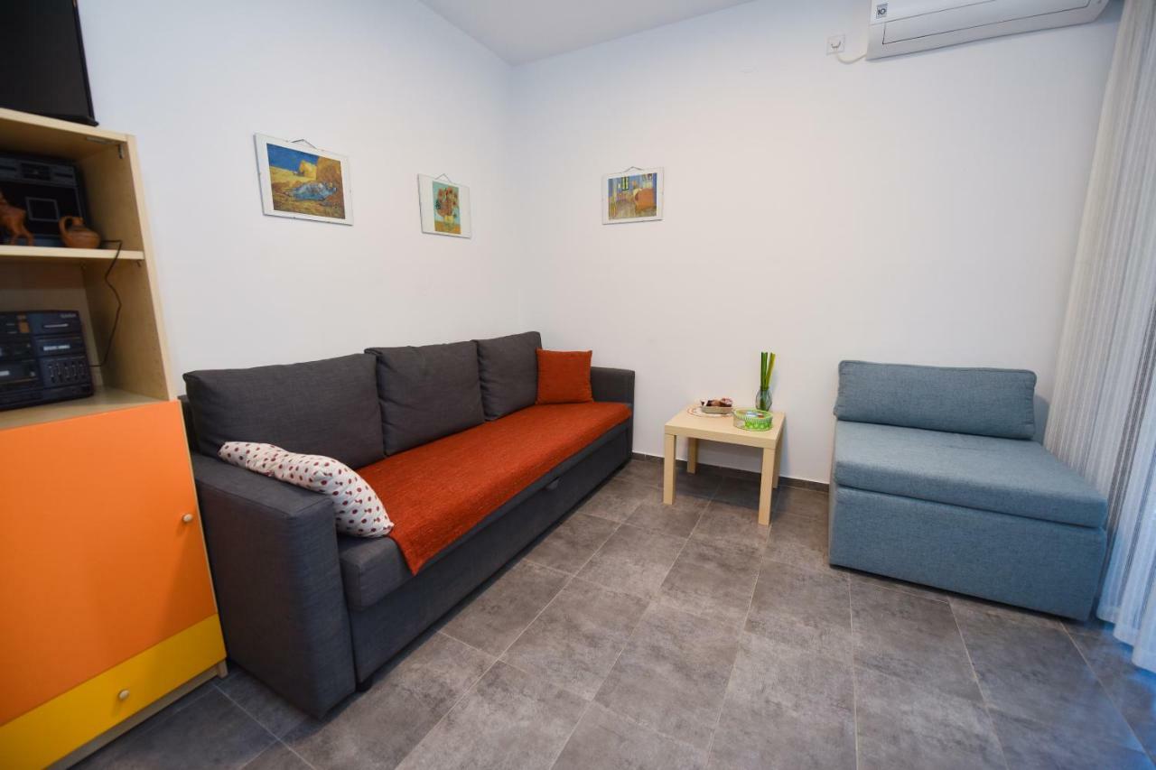 Apartments Enya Novalja Exterior photo